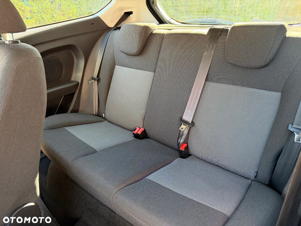 Ford Fiesta - 10