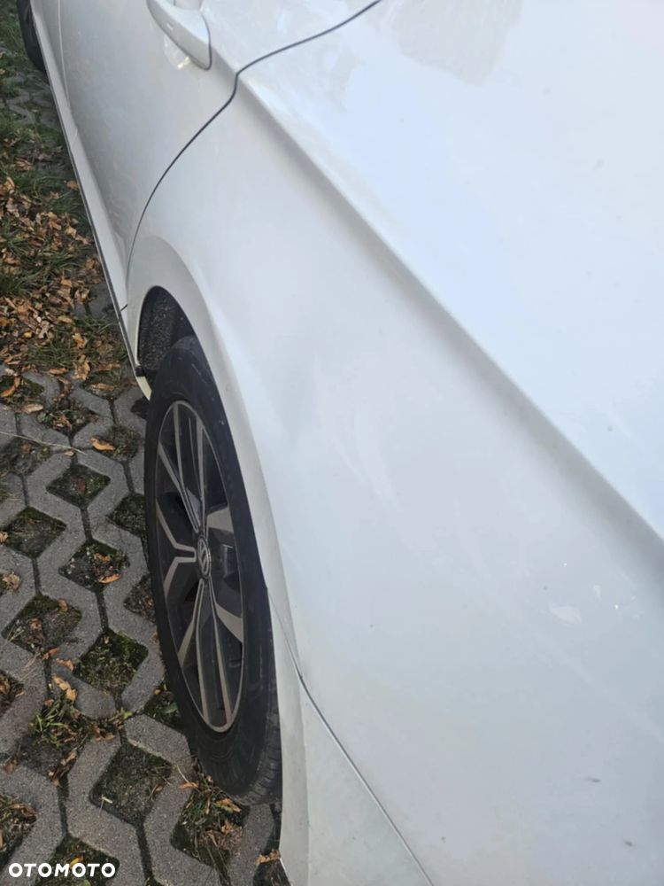 Volkswagen Passat - 18