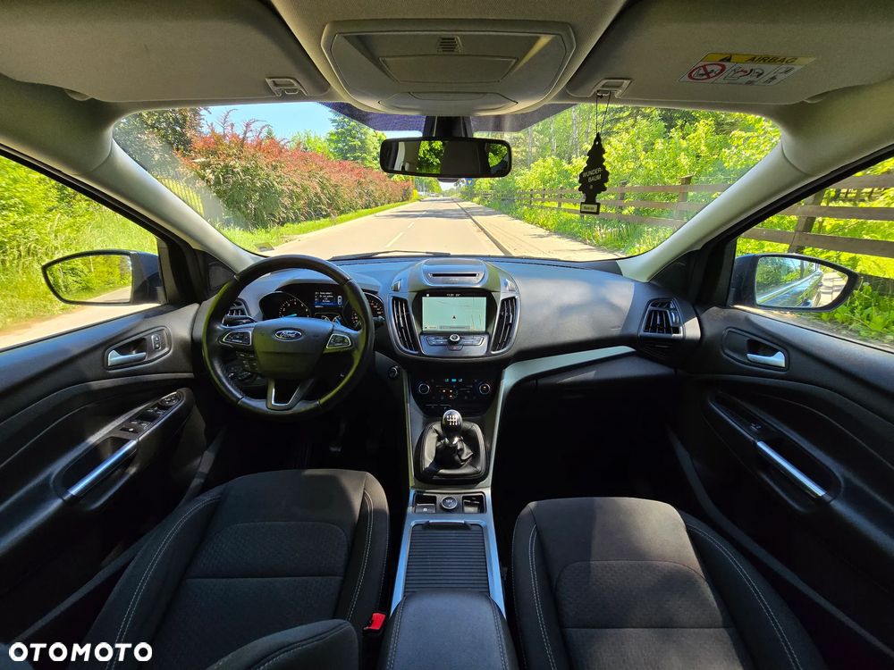 Ford Kuga 1.5 EcoBoost 2x4 Titanium - 6