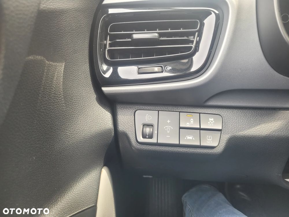 Kia Stonic - 17