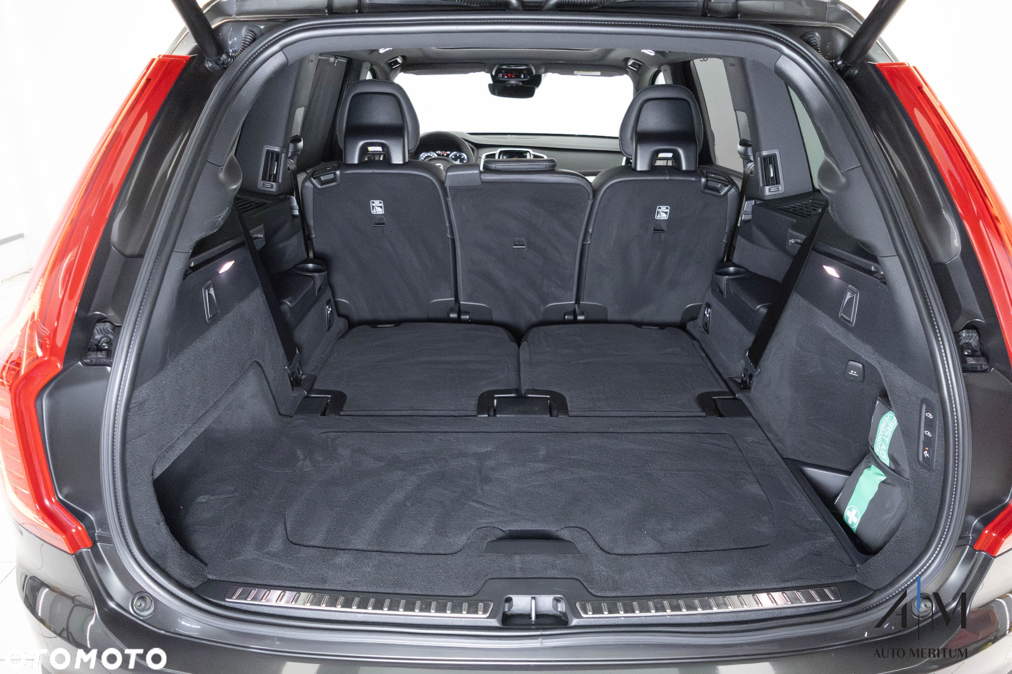 Volvo XC 90 B5 D AWD Ultimate Dark - 36