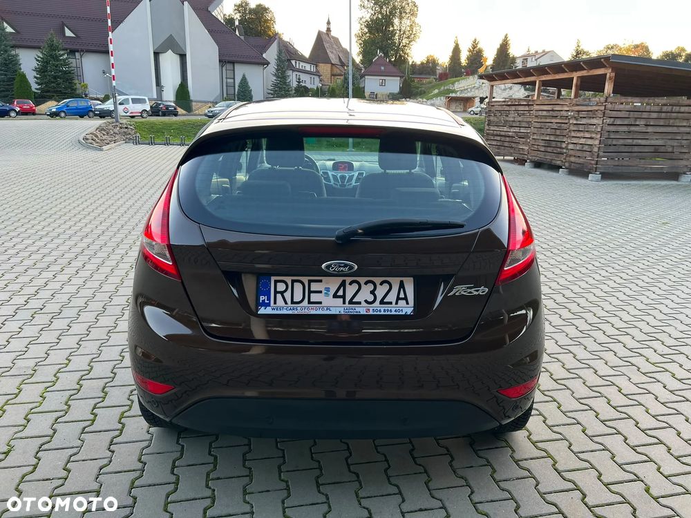 Ford Fiesta 1.4 Titanium EU5 - 11
