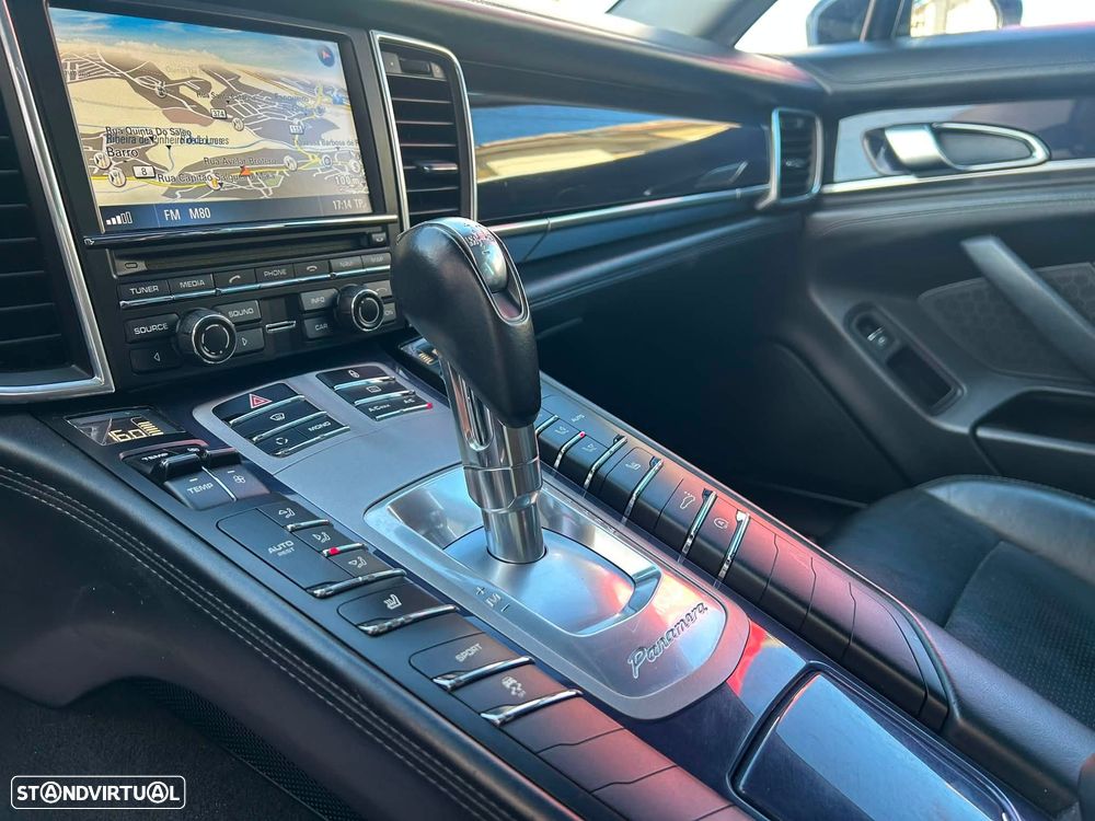 Porsche Panamera Platinum Edition - 26