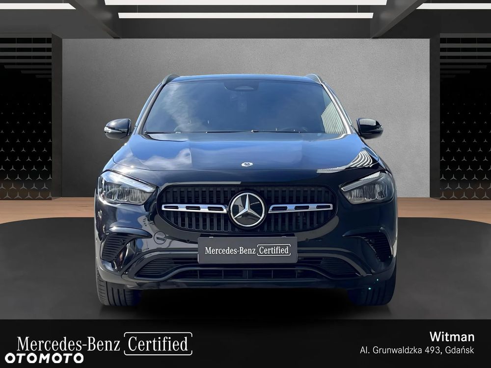 Mercedes-Benz GLA - 9