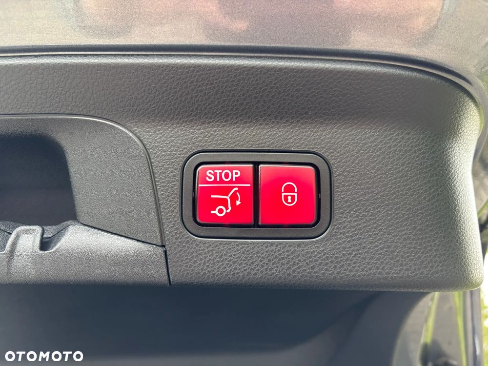 Mercedes-Benz GLC 220 d 4Matic 9G-TRONIC AMG Line - 17