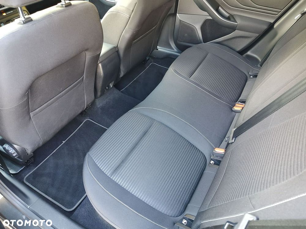 Ford Focus 1.0 EcoBoost Hybrid TITANIUM X - 22