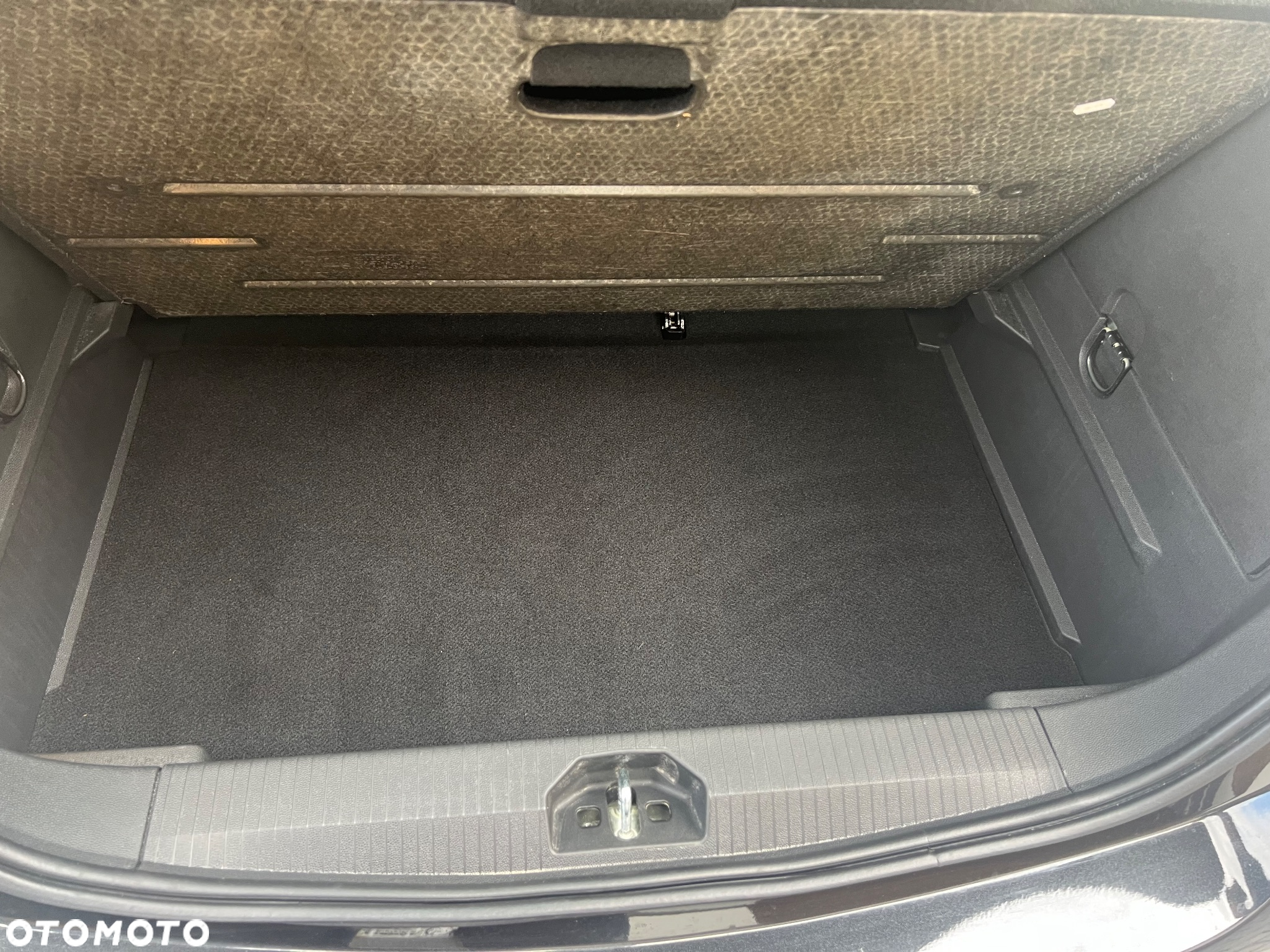 Opel Corsa 1.4 16V Cosmo - 28