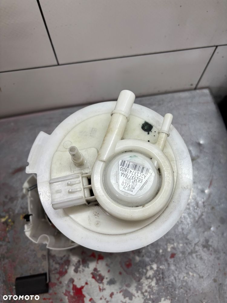 JEEP CHEROKEE KL LIFT 2019- 2.4 POMPA PALIWA 68293778 - 2