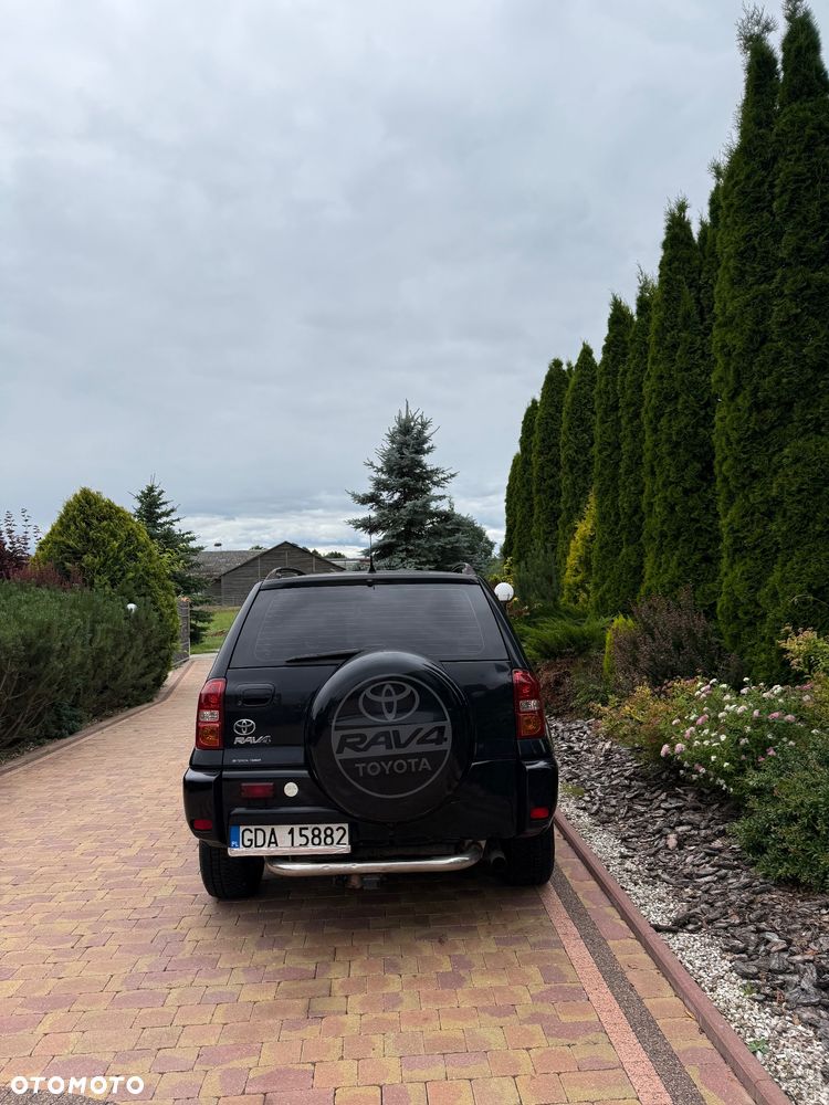 Toyota RAV4 2.0 D-4D 4x4 - 4