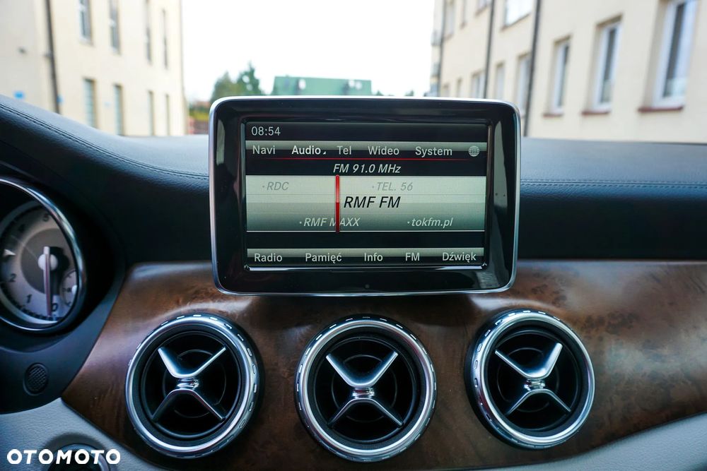 Mercedes-Benz GLA 200 Activity Edition - 26