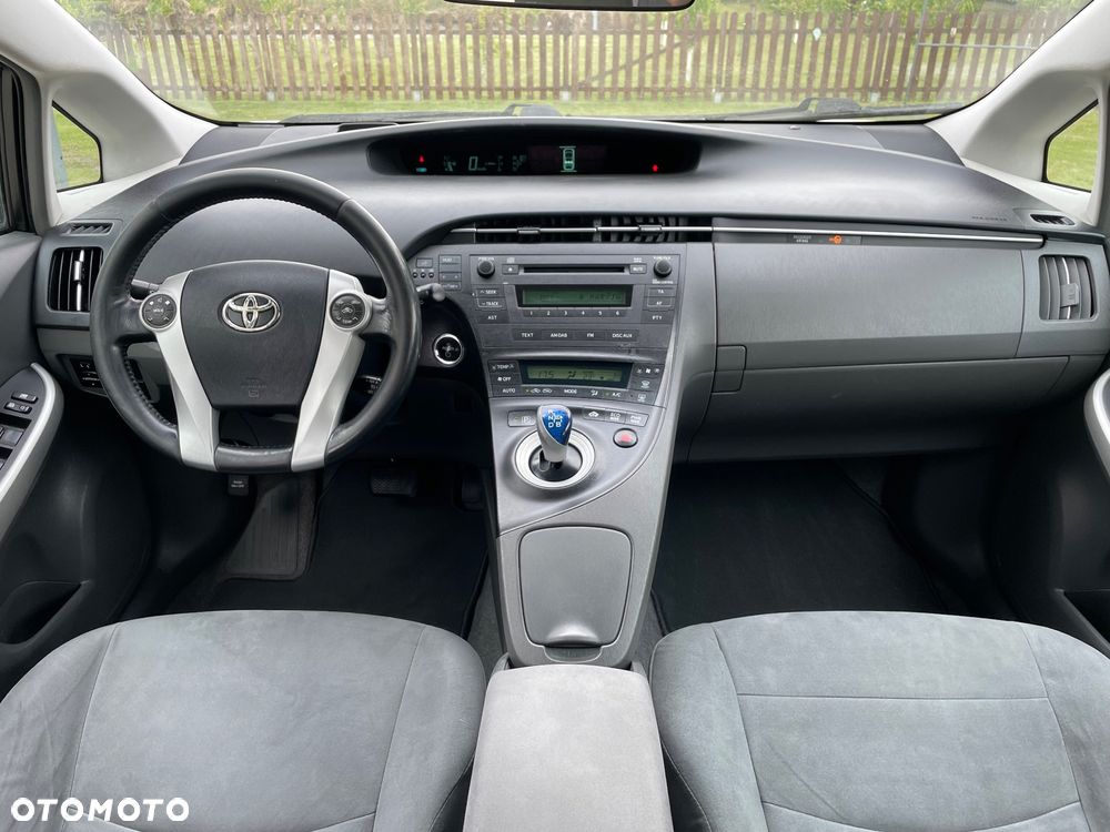 Toyota Prius - 5
