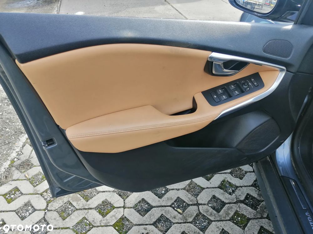 Volvo V40 Cross Country T3 Geartronic Summum - 21