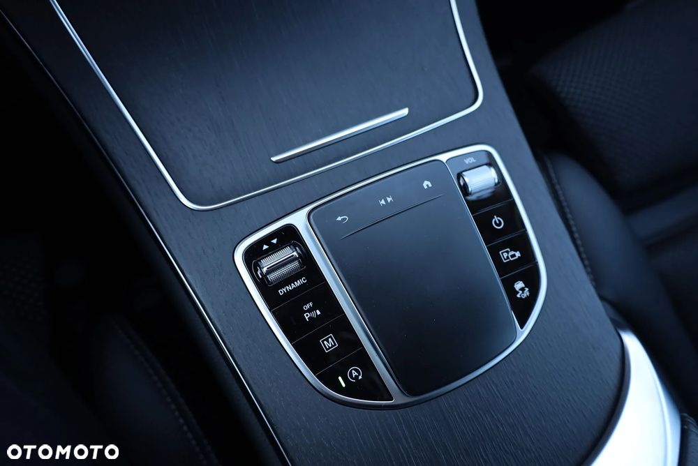 Mercedes-Benz GLC - 16