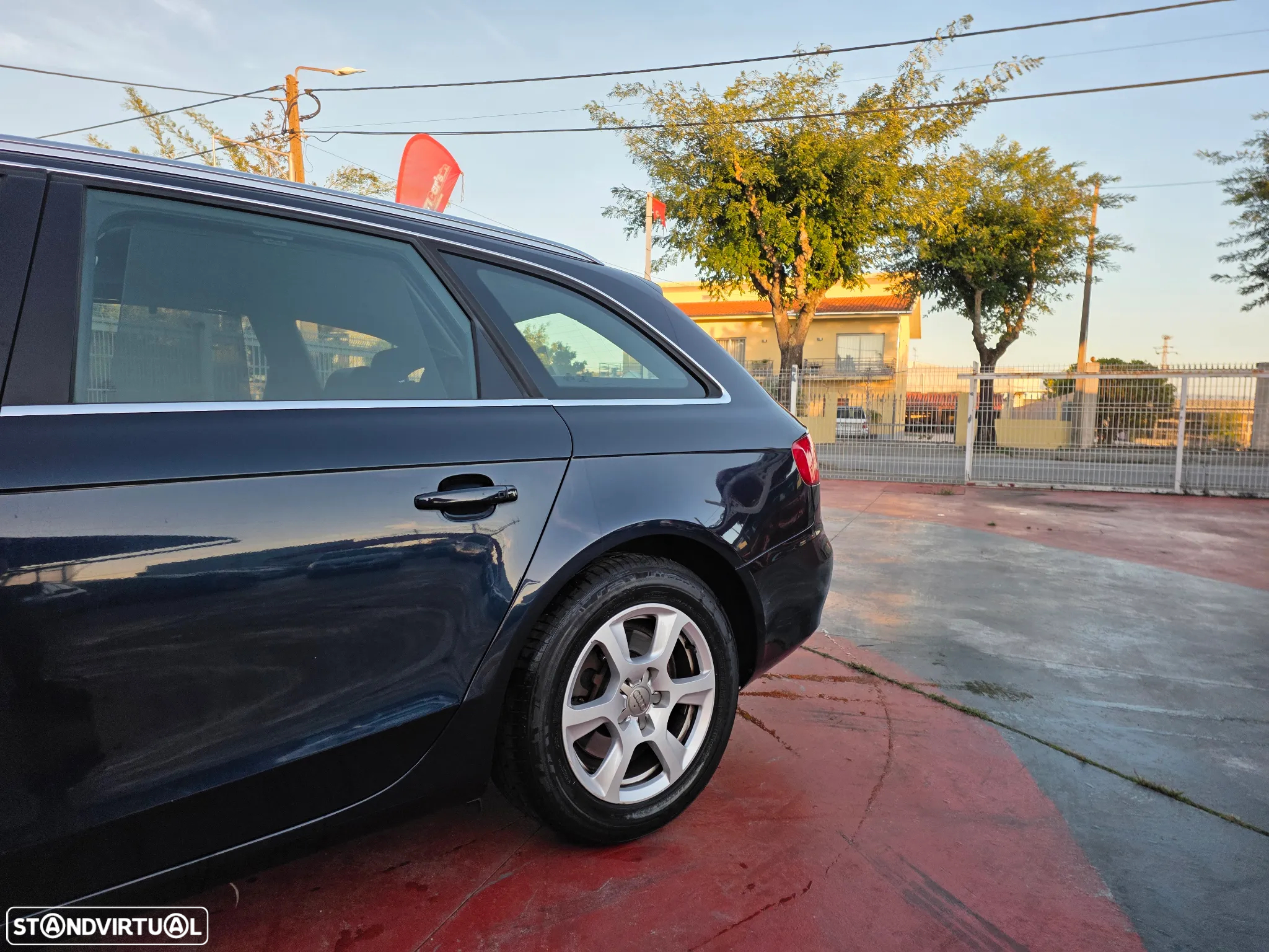 Audi A4 Avant 2.0 TDI exclusive - 40