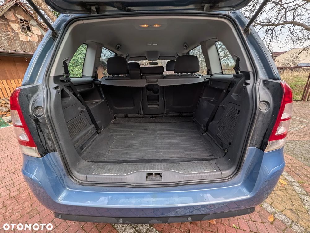 Opel Zafira 1.6 - 5