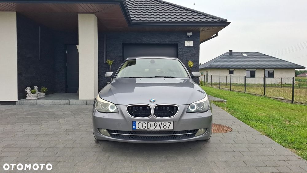 BMW Seria 5 520d - 5