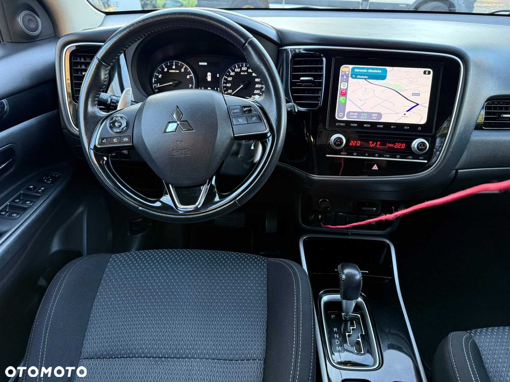 Mitsubishi Outlander - 8