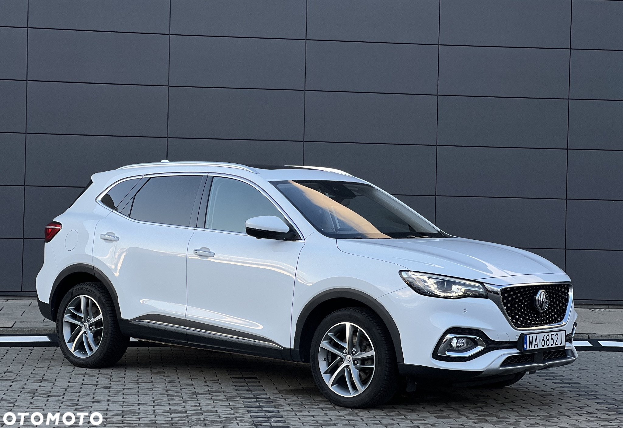 MG EHS 1.5T-GDI PHEV Luxury - 15