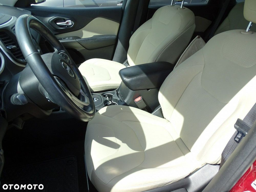 Jeep Cherokee - 11