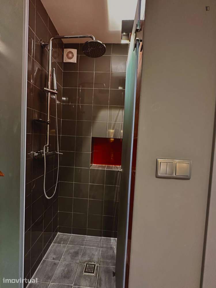 Apartamento com 1 quartos - localizado em Linda-a-Velha Lisbon - Grande imagem: 3/21