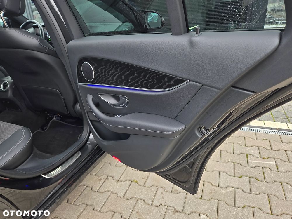 Mercedes-Benz Klasa E - 20