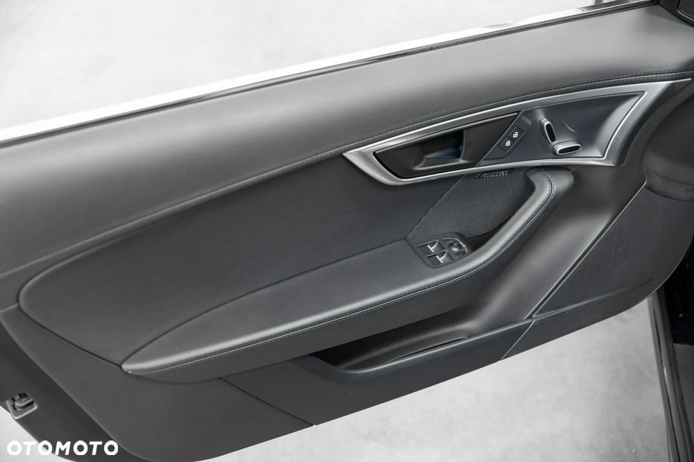 Jaguar F-Type - 37