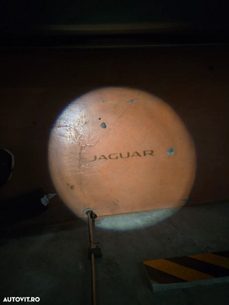 Jaguar F-Pace 20d AWD R-Sport - 17