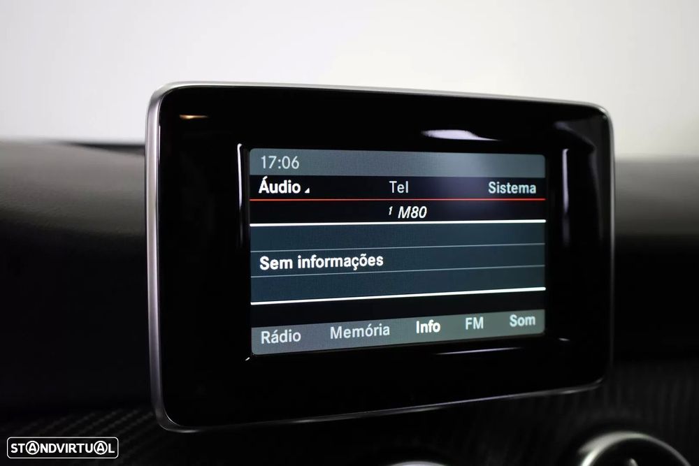 Mercedes-Benz A 200 d AMG Line - 29