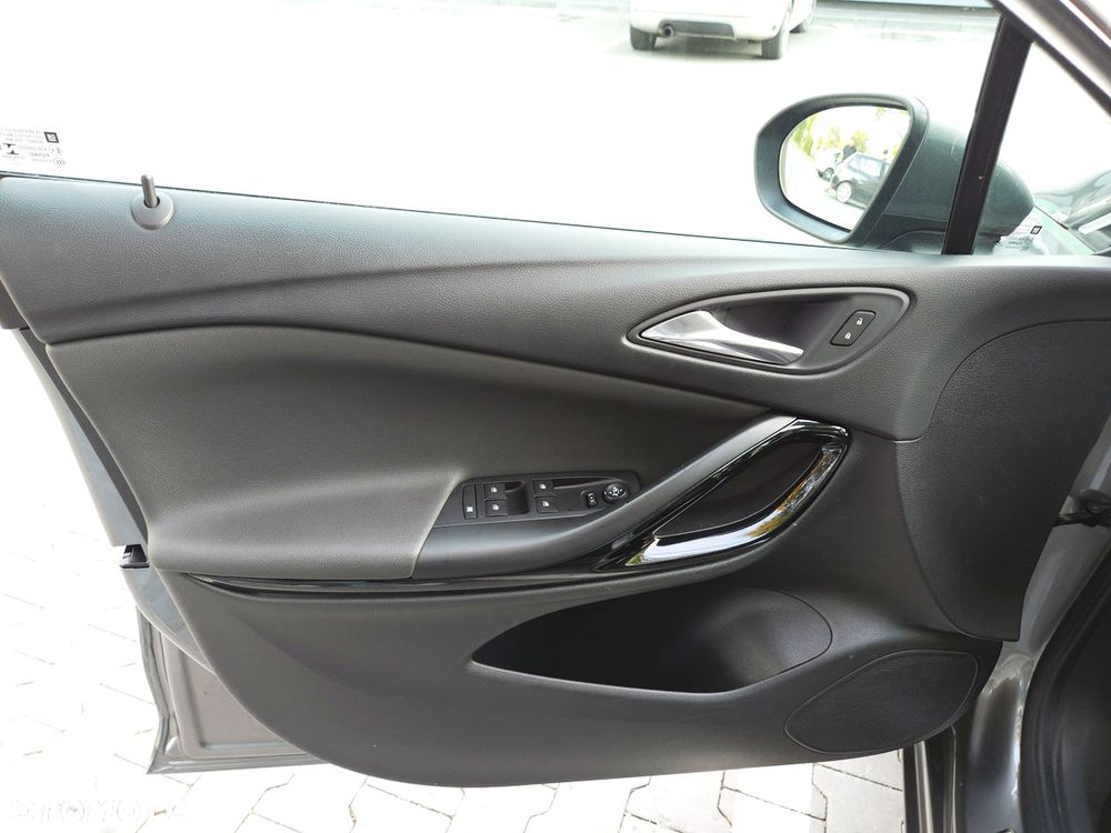 Opel Astra 1.6 CDTI DPF ecoFLEX TourerStart/Stop Exklusiv - 34