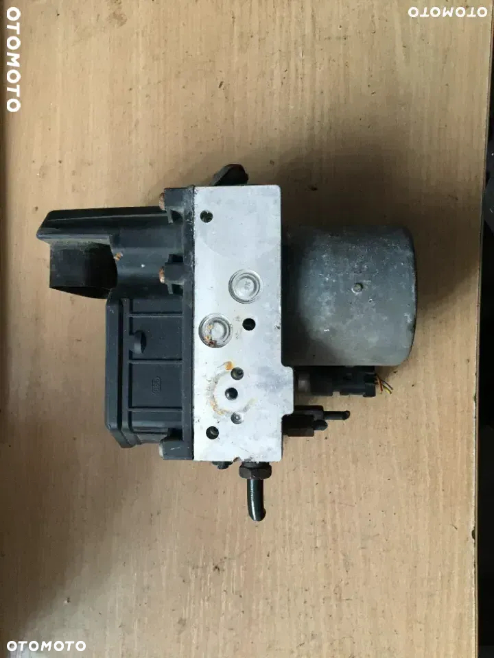 Pompa hamulcowa Toyota Avensis T25 0265950147 - 3