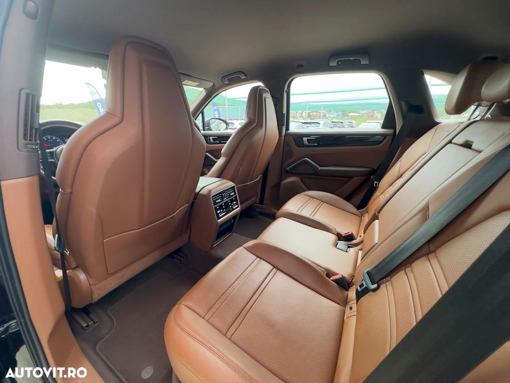Porsche Cayenne S - 18