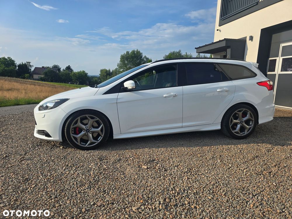 Ford Focus 2.0 EcoBoost ST - 2