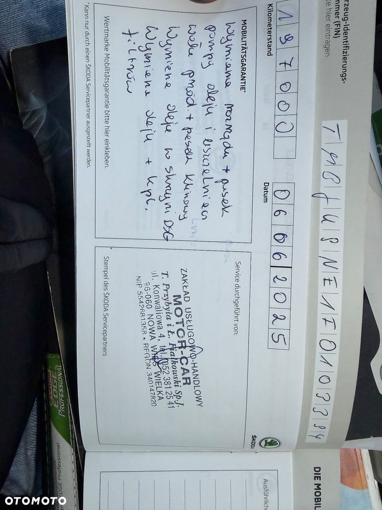 Skoda Octavia 2.0 TDI DSG RS - 27