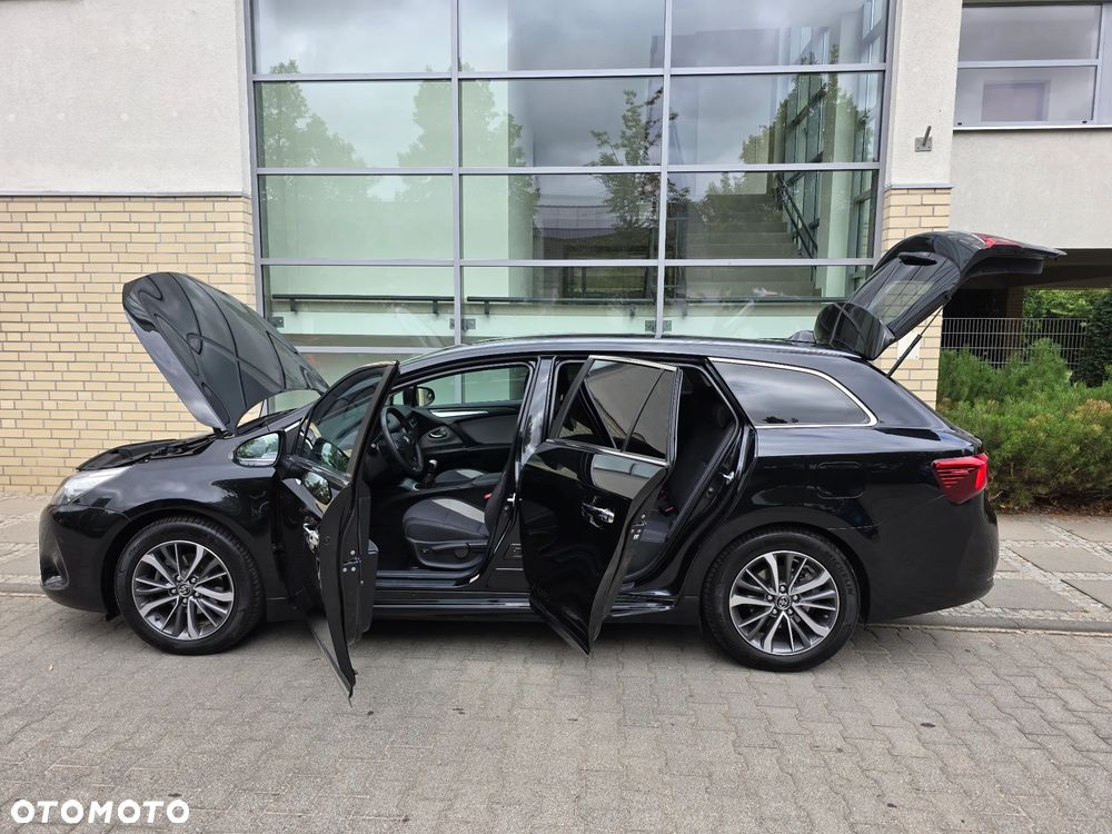 Toyota Avensis - 10