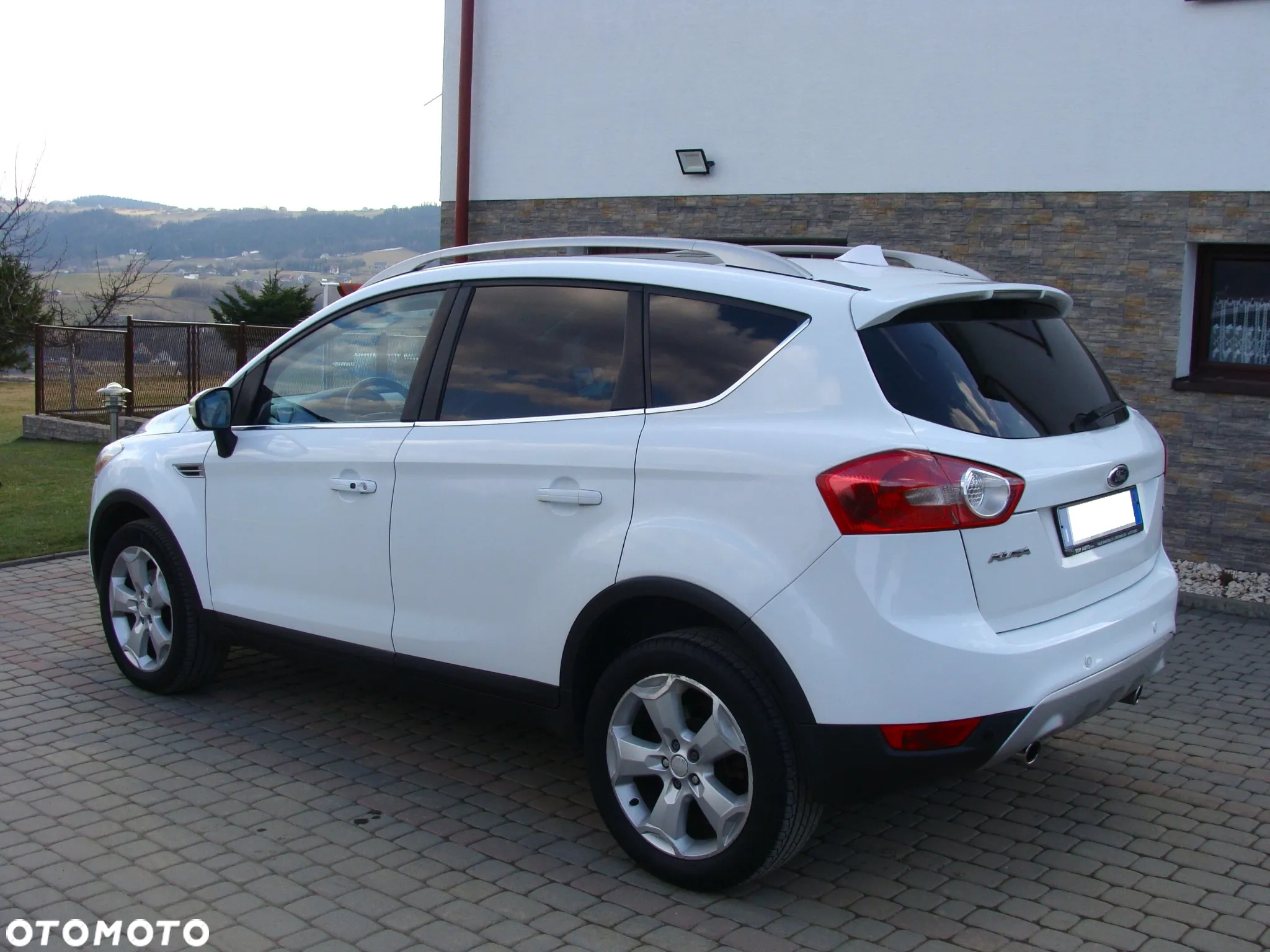 Ford Kuga 2.0 TDCi 4x4 Titanium - 4