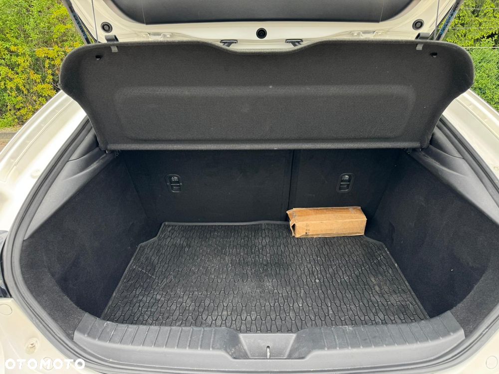 Mazda 3 2.0 mHEV Exclusive-Line - 23