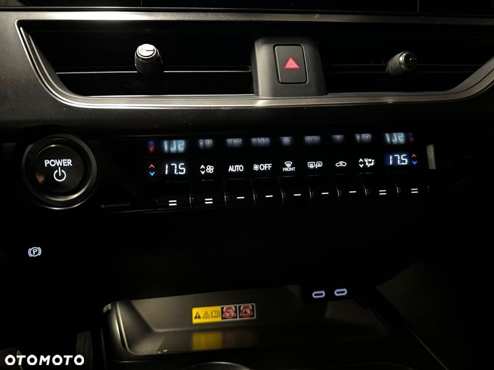 Lexus UX 250h Executive Line - 26
