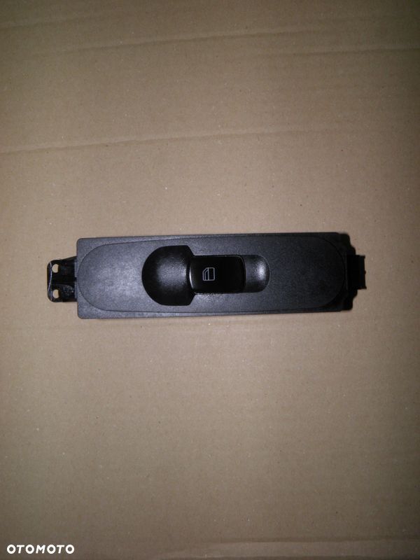 SPRINTER 906 CRAFTER WŁĄCZNIK PANEL SZYB PRAW NOWY - 1