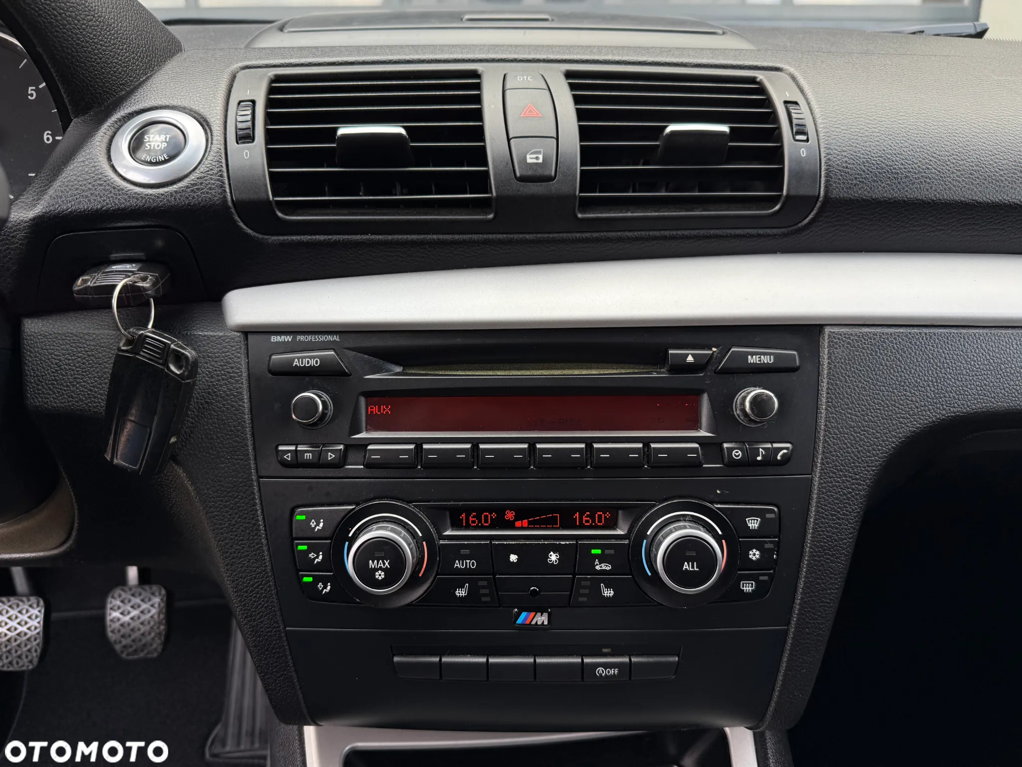 BMW Seria 1 118i - 28