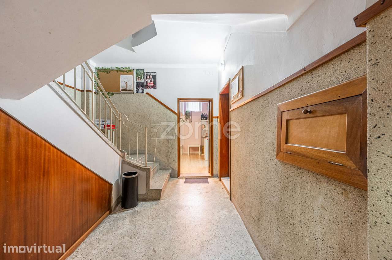 Espaço comercial para arrendamento — Rua de Diu, Braga - Grande imagem: 2/16
