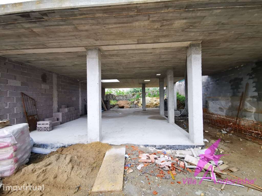 Moradia T3 - Conforto, elegância e qualidade apenas a 15 minutos da... - Grande imagem: 3/9