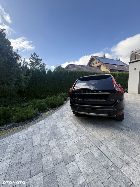 Volvo XC 60 D5 AWD Momentum - 8