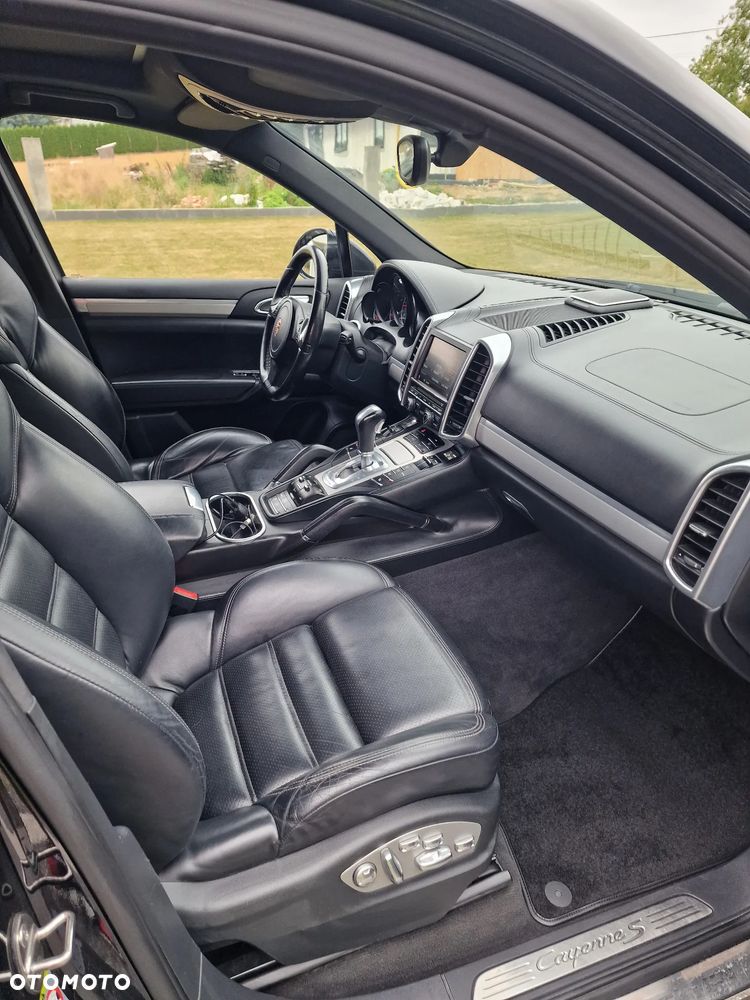 Porsche Cayenne Diesel Platinum Edition - 12