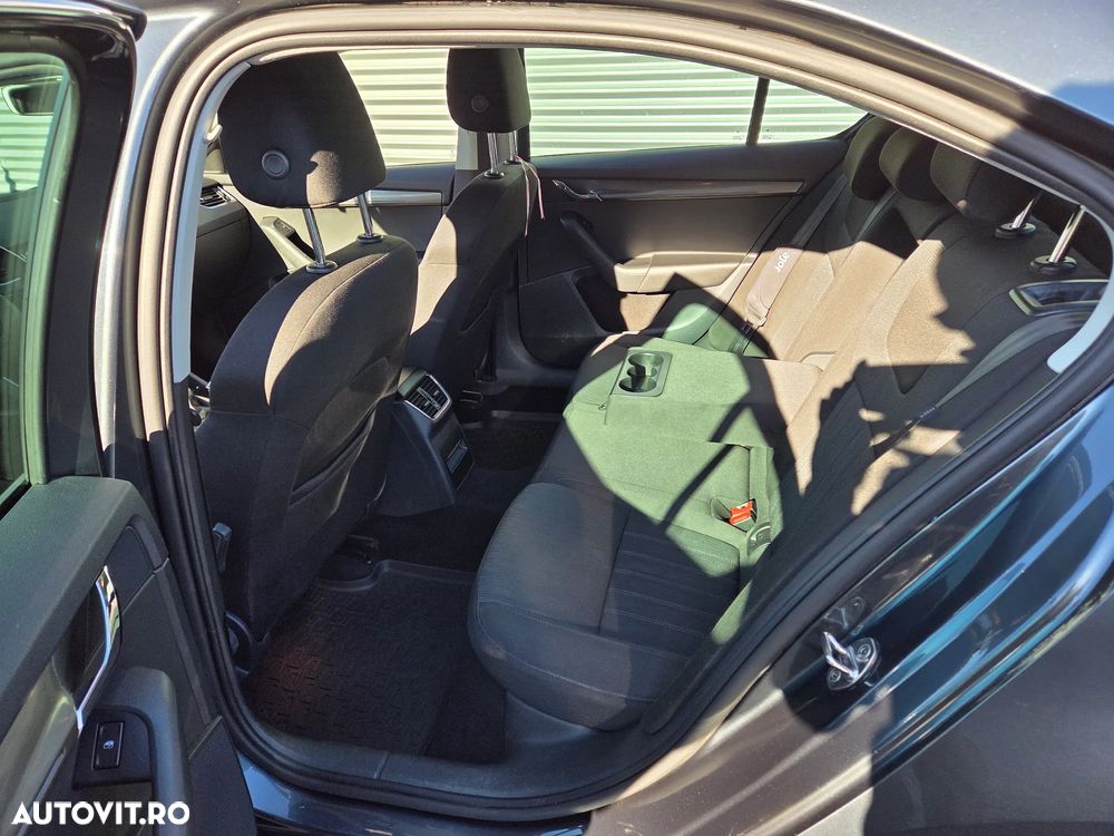 Skoda Octavia 1.0 TSI DSG Style - 6