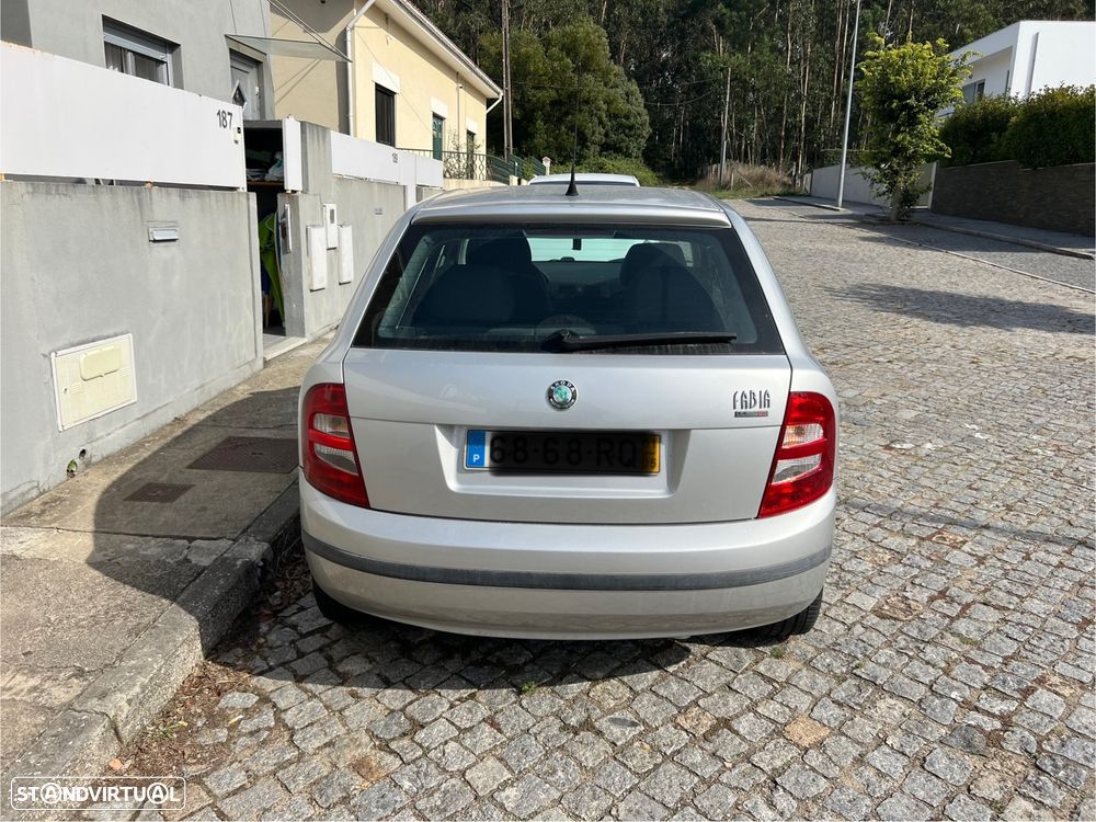Skoda Fabia 1.4 Style - 10