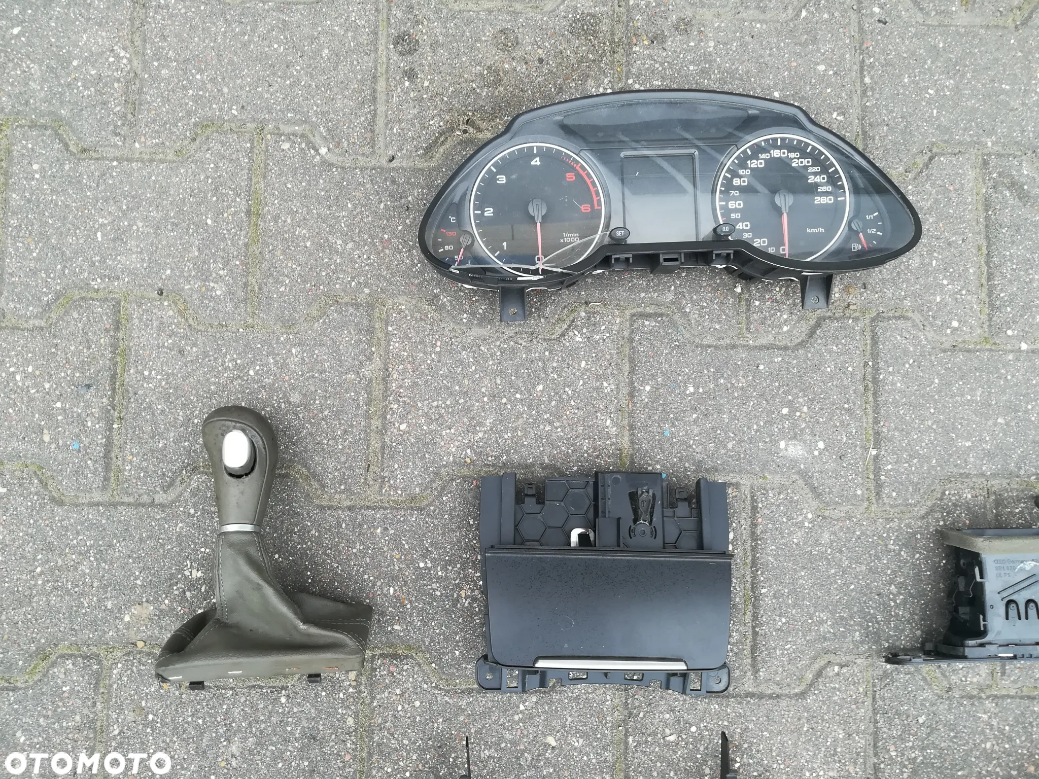 LICZNIK, PANEL MMI, MANETKA, TAŚMA ZWIJAK AUDI Q5 8R - 2