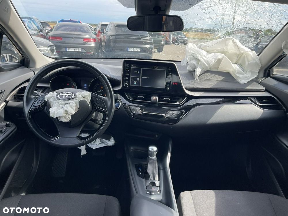 Toyota C-HR 1.8 Hybrid GPF Comfort - 11
