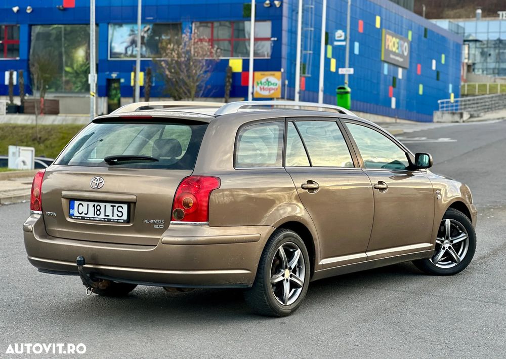 Toyota Avensis 2.0 D-4D Combi Executive - 4