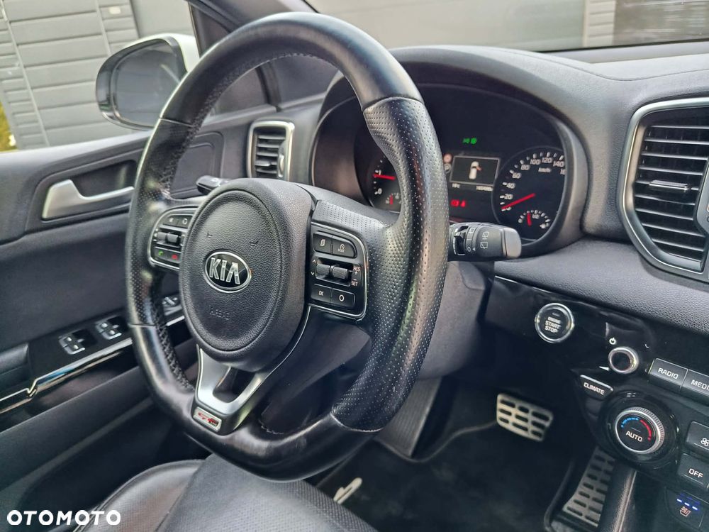 Kia Sportage 2,0 CRDI AWD GT Line - 32