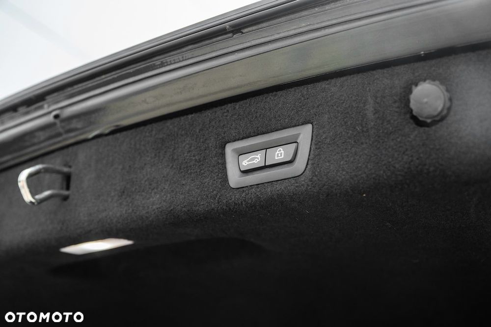 BMW Seria 7 740d xDrive mHEV sport - 30